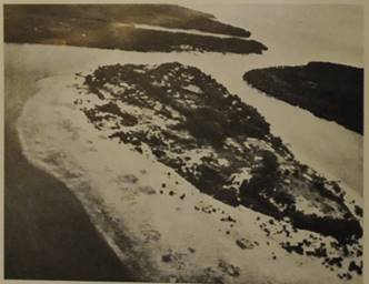 海に浮かぶ島

中程度の精度で自動的に生成された説明