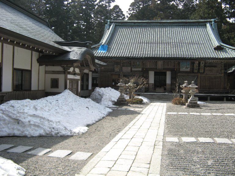 横川元三大師堂