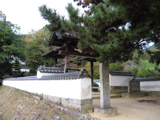 高月院の門前