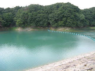 中里ダム湖
